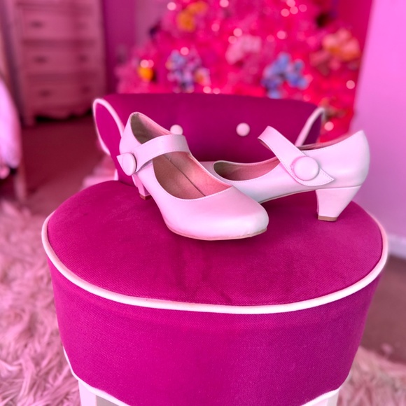 Unique Vintage Nude Kitten Heels Velcro Strap Women’s Shoes Size 8.5 - Picture 3 of 5